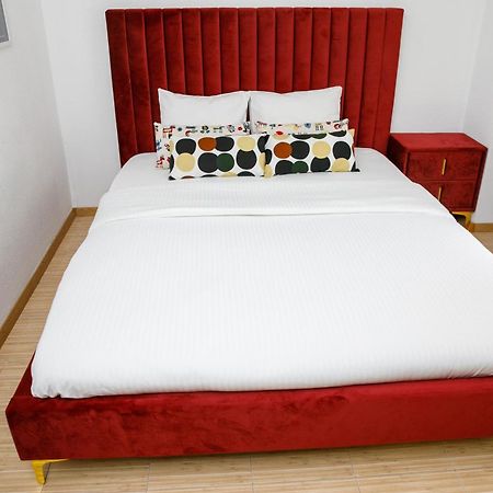 Color Apartments Corneliu Coposu No3 Bucarest Esterno foto