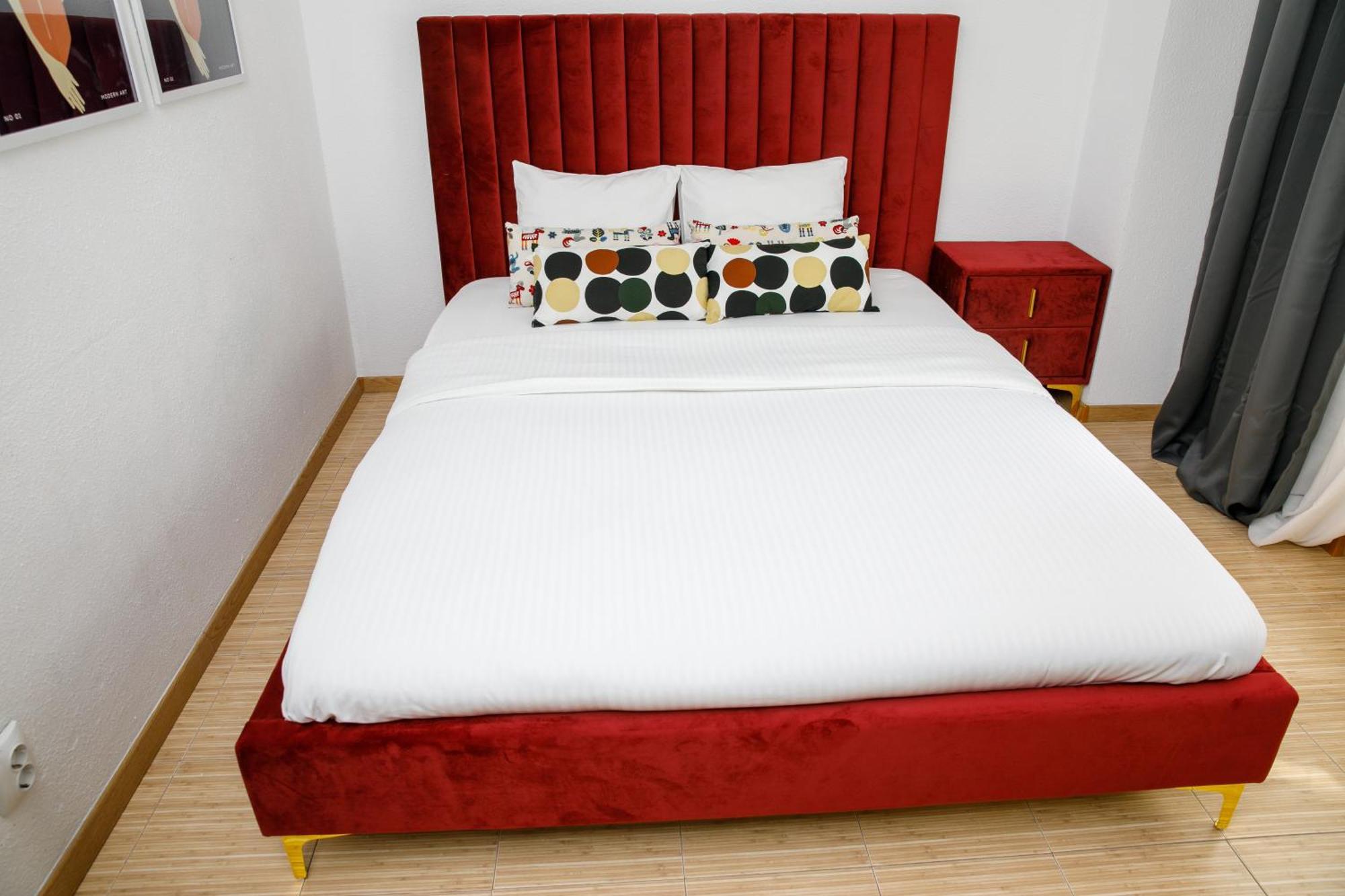 Color Apartments Corneliu Coposu No3 Bucarest Esterno foto