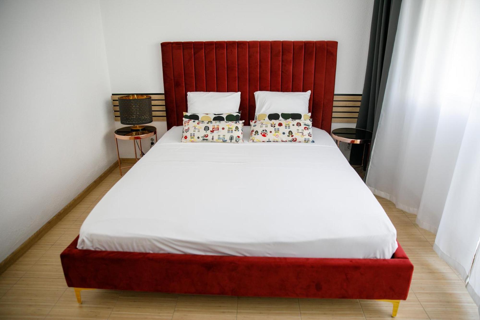 Color Apartments Corneliu Coposu No3 Bucarest Esterno foto