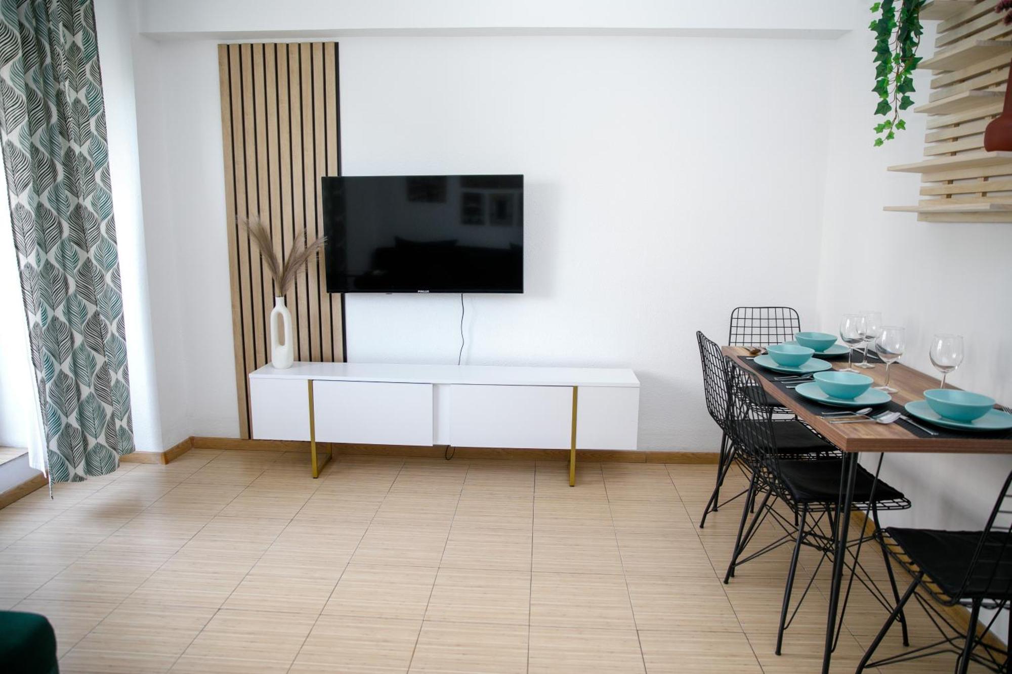 Color Apartments Corneliu Coposu No3 Bucarest Esterno foto