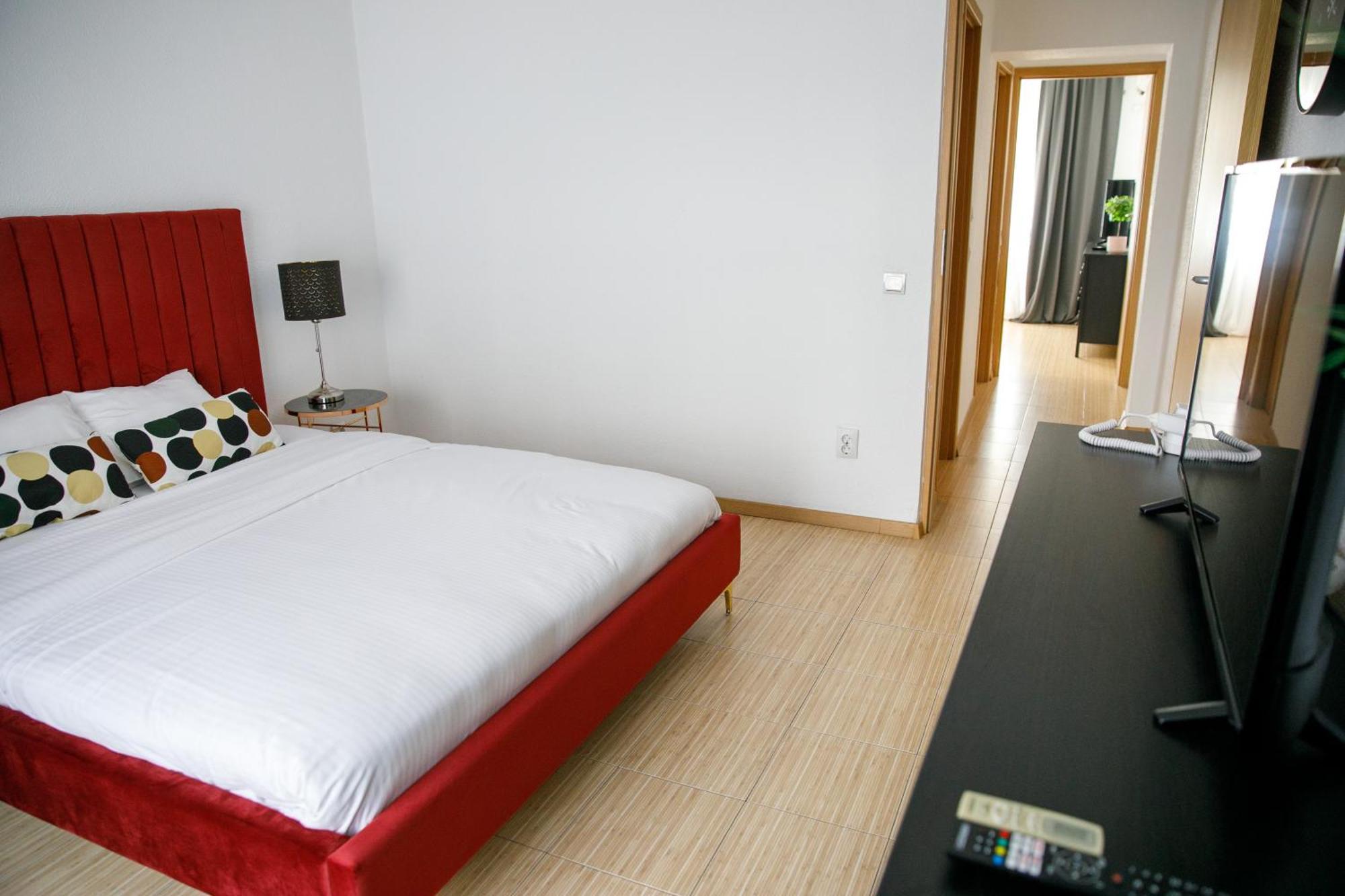 Color Apartments Corneliu Coposu No3 Bucarest Esterno foto